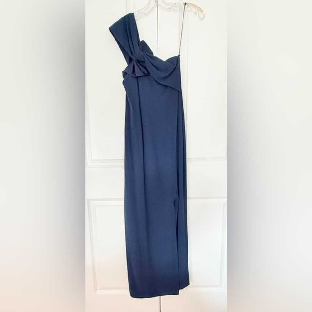 Kimora Lee Simmons 2018 Ready to Wear Collection Navy One-Shoulder Bow Dress! 4